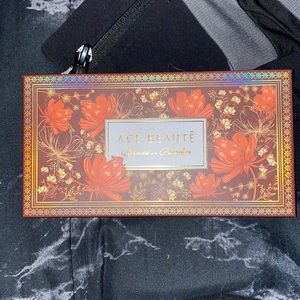 Ace Beaute bronzed in paradise pallet.